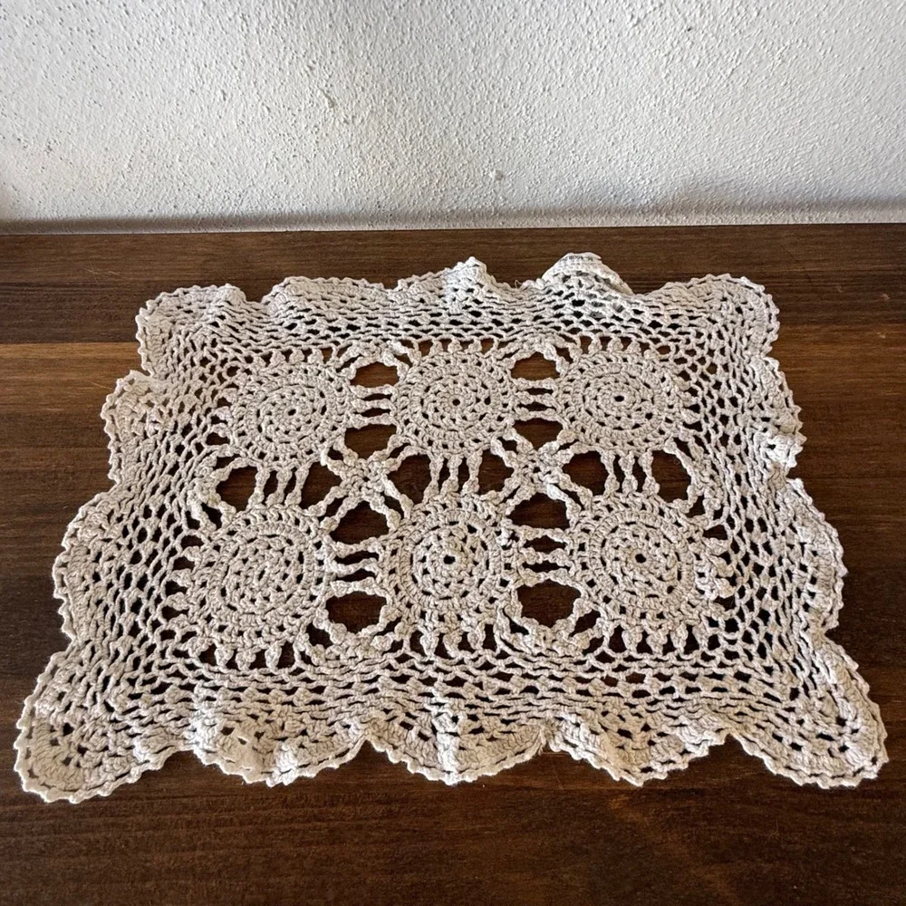 Set of 2 Vintage Crochet Placemats Ecru Ramie Cotton Lace Scalloped 15x11
